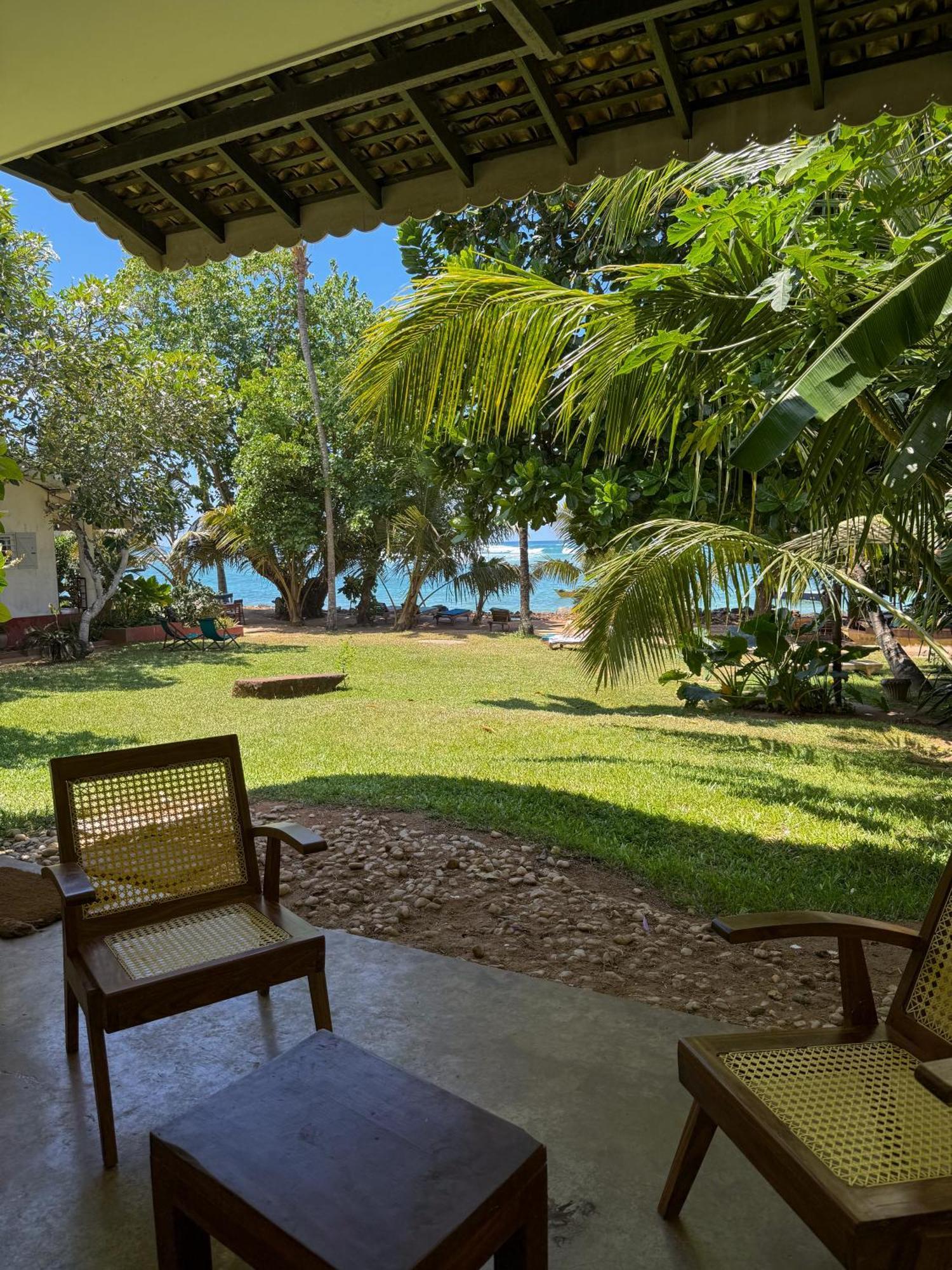 Palm Villa Mirissa Hotel&Spa ภายนอก รูปภาพ